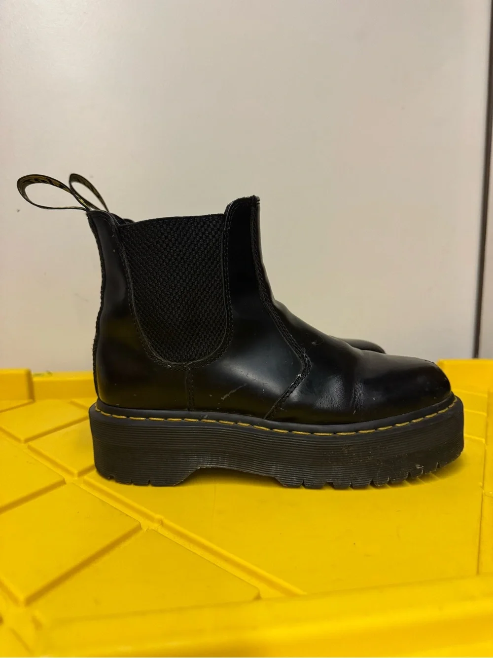 Dr. Martens 2976 Quad Black Platform Chelsea Boots Women’s 8 Men’s 7